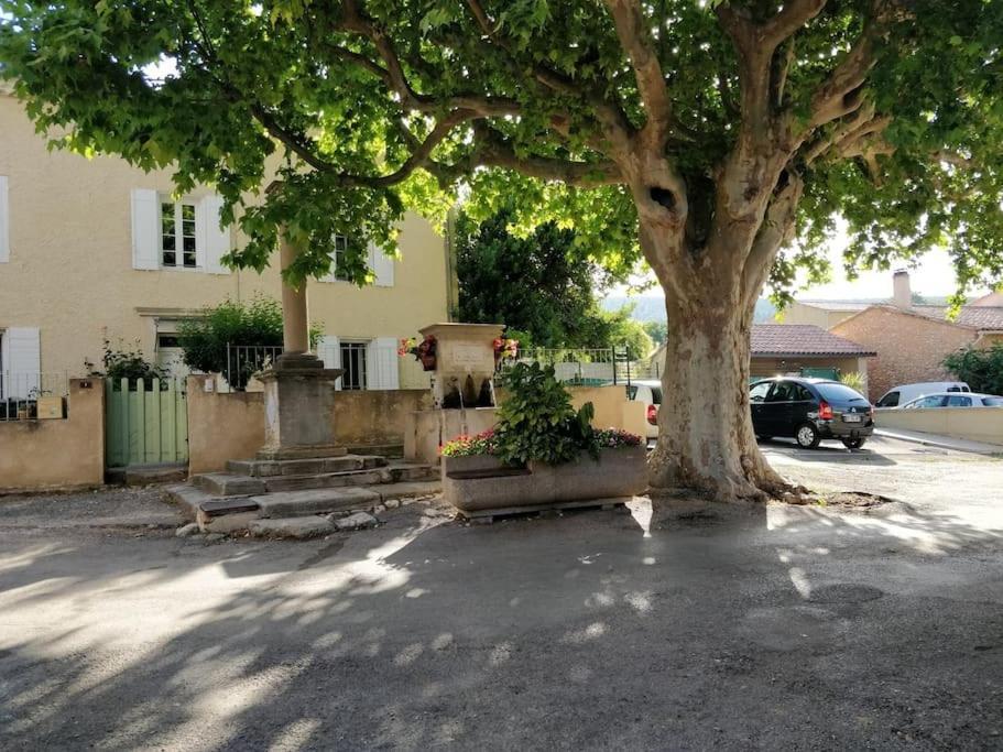 Maisonnette Au Pied Du Mont Ventoux Ste Colombe 贝端 外观 照片